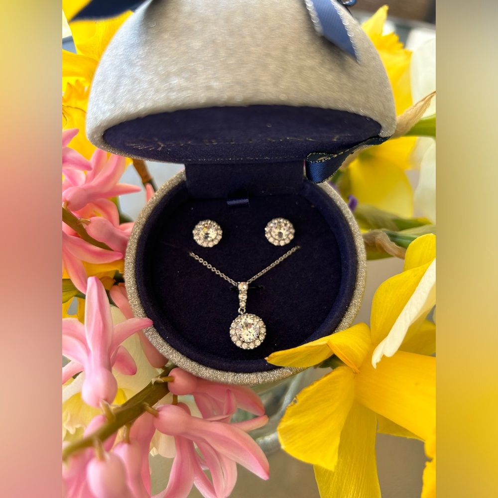 Brilliance Swarovski Crystal Pendant and Stud Earring Set in Ornament Gift Box